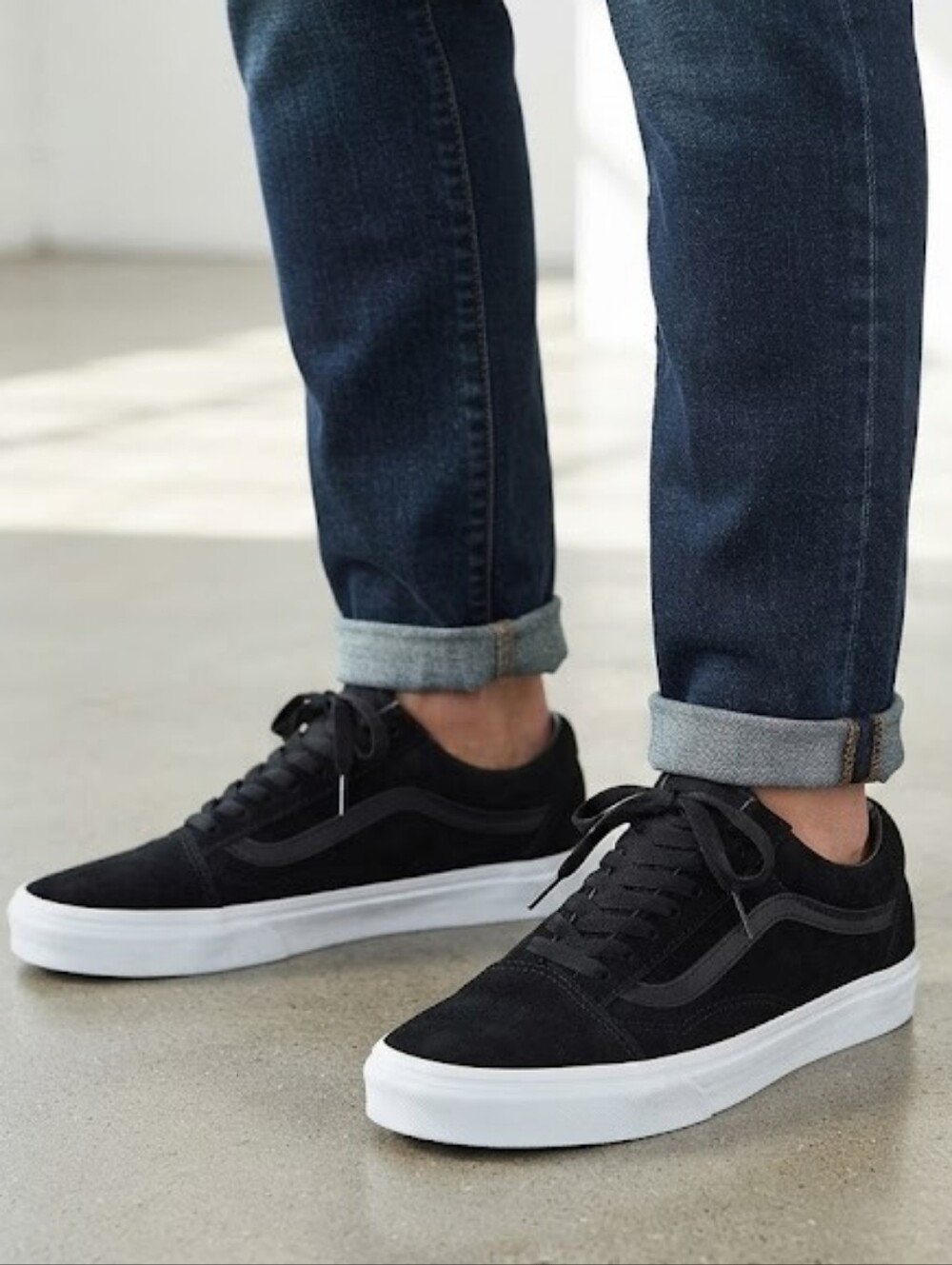 Vans Black Old Skool Corduroy Shoe Mens Size 8 - Picture 1 of 9